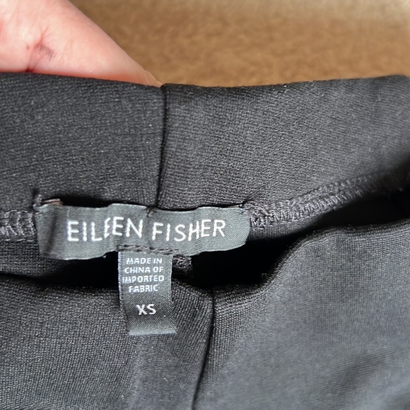 Like New💥Eileen Fisher Sz XS / 2 Black Sculpting Luxury Knit Sculpting Legging - Picture 2 of 6